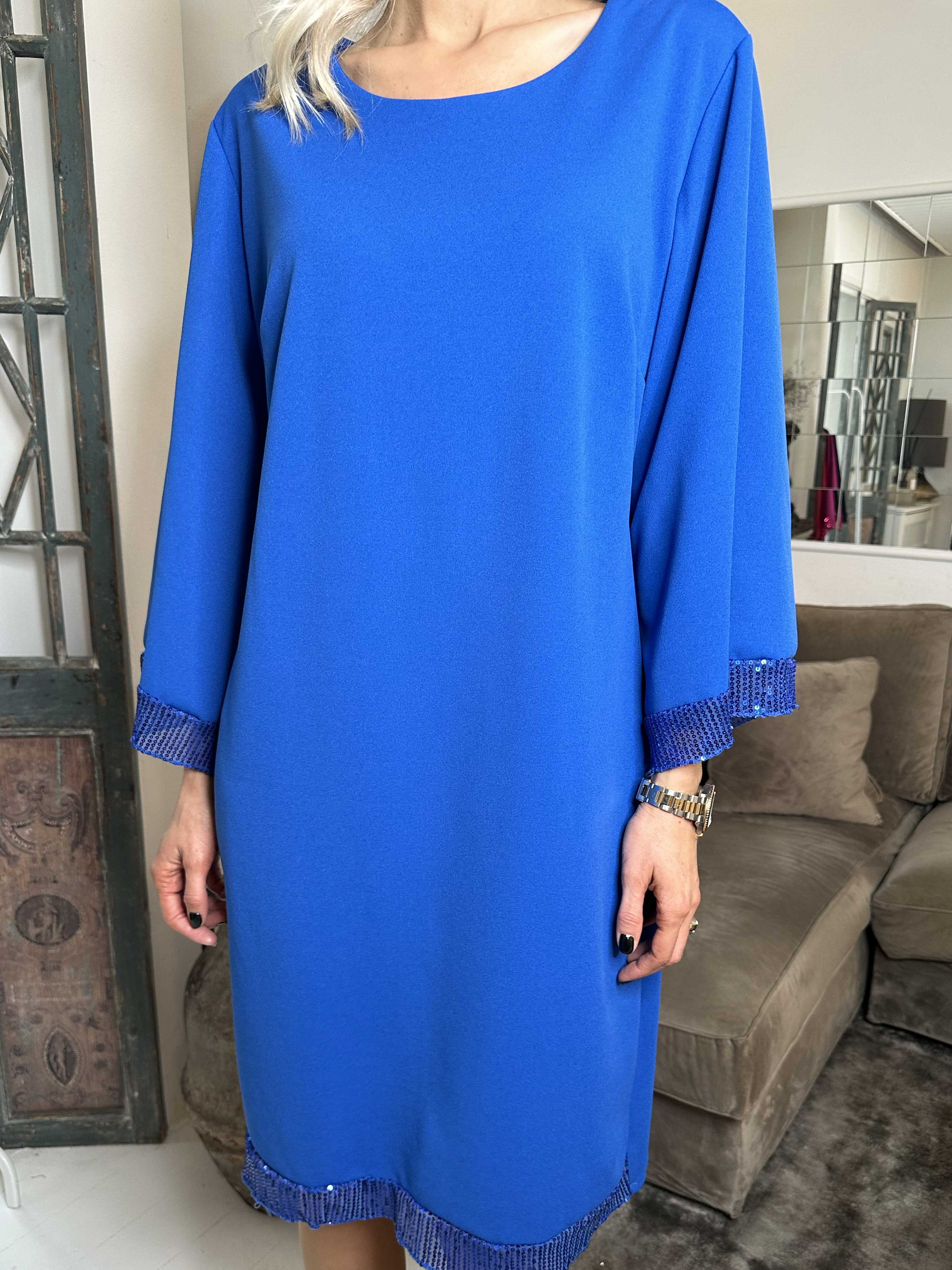 Lanza - Fin klänning detaljerad med paljettkanter